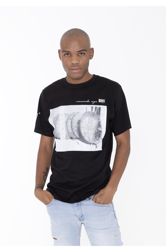 Luselo - Black UniX Classic T-Shirt