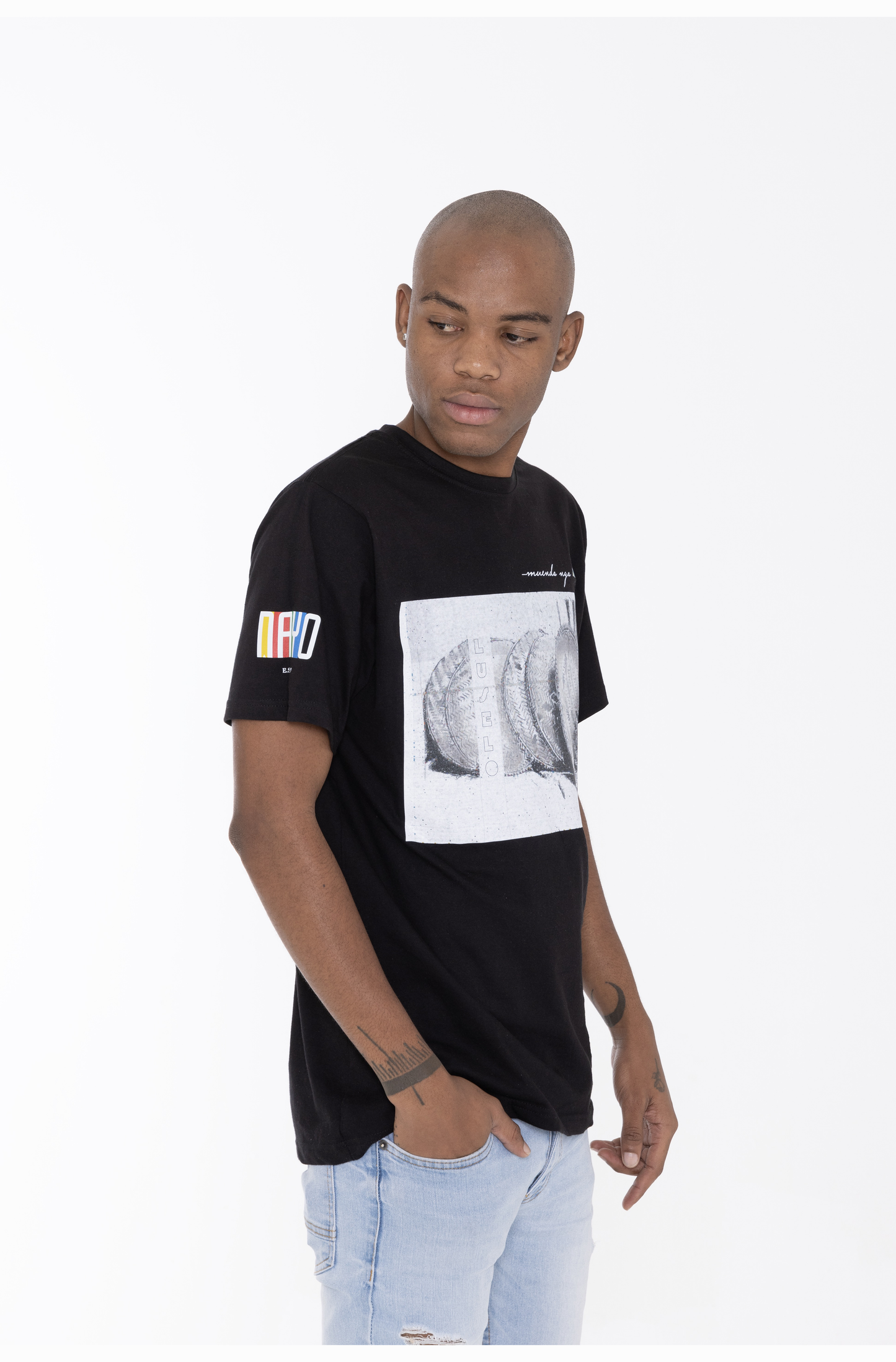 Luselo - Black UniX Classic T-Shirt